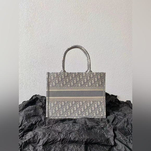 Christian Dior Medium Dior Book Tote Bag 
Copy Luxury Designer - Picture 3 of 13